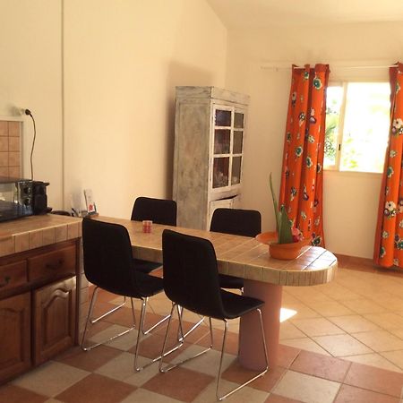 Hotel La Kaz A Dada à Sainte-Suzanne Extérieur photo
