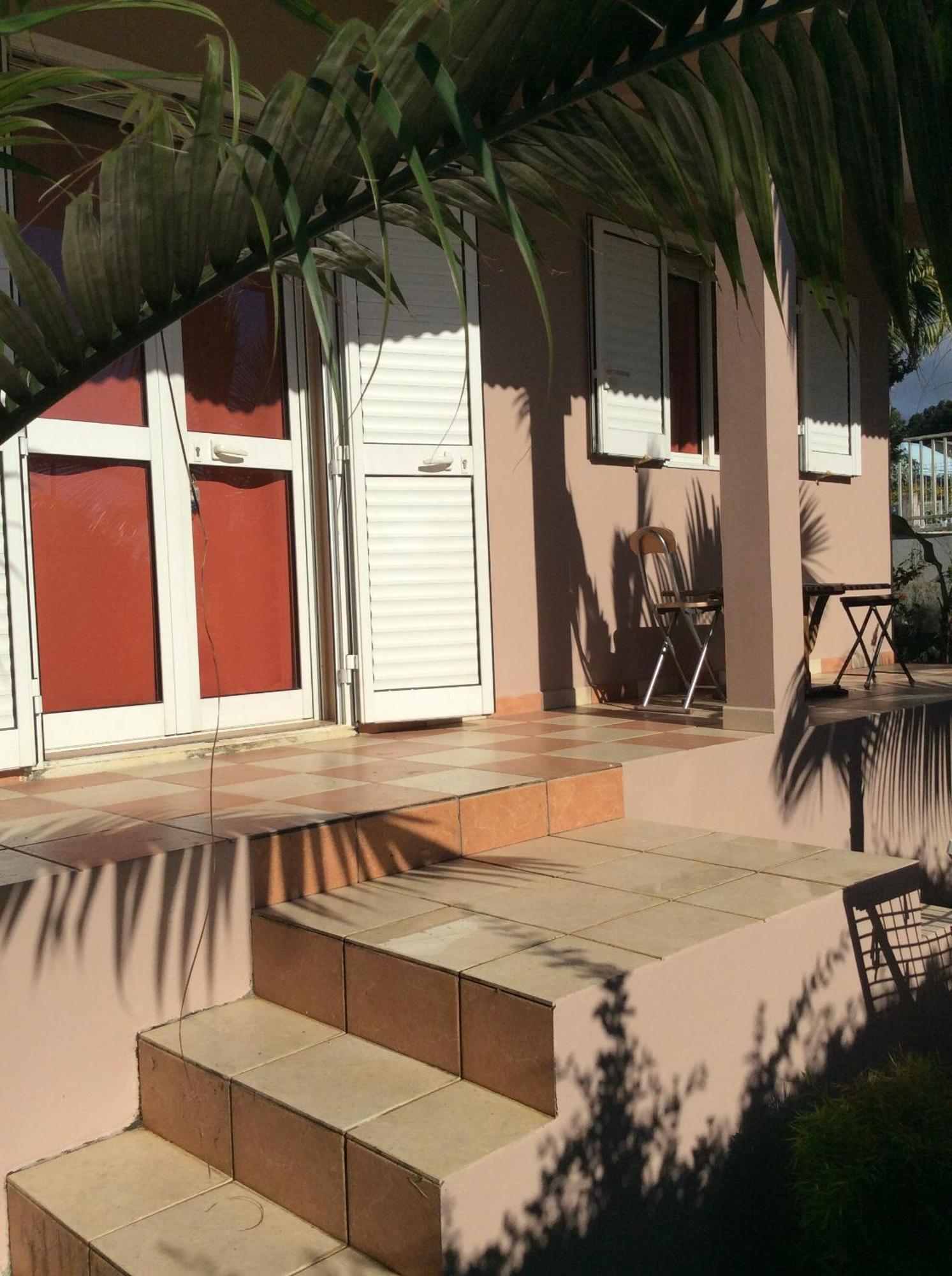 Hotel La Kaz A Dada à Sainte-Suzanne Extérieur photo